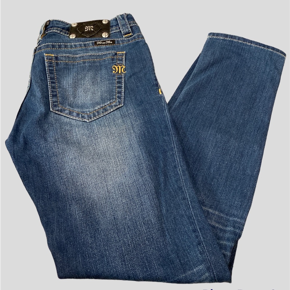 Women's Miss Me Mid-Rise Cuffed Distressed Destructed Skinny Jeans Size 28 VGC